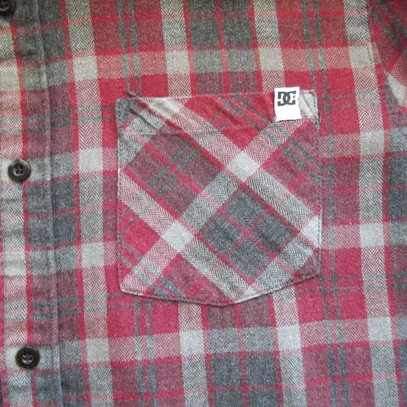 DC Plaid Button Down Long Sleeve Mens Shirt Indie Grunge Streetwear Skate Sz S/P - Picture 3 of 4